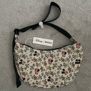 Baggu Medium Nylon Crescent Bag Storybook Floral Disney